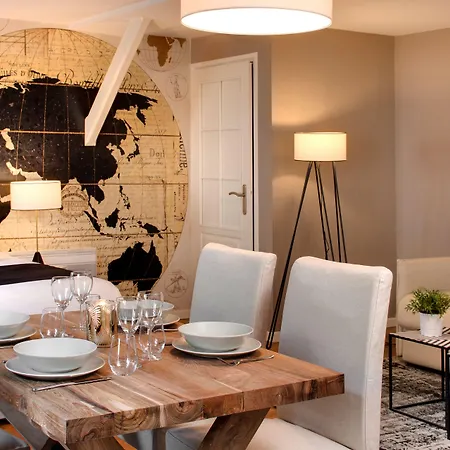 Des Ducs 3* דיז'ון