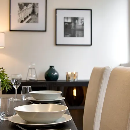 Des Ducs 3* דיז'ון