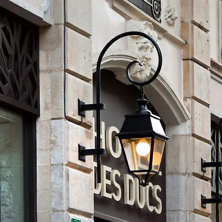 מלון Des Ducs 3*